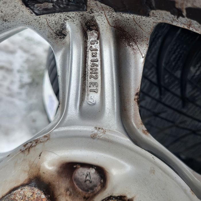 R14 4 100 et37 6j vw polo golf lupo skoda seat dacia toyota Renault