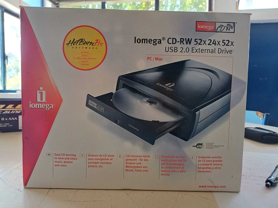 Unidade externa IOMEGA CD-RW 52× 24×52