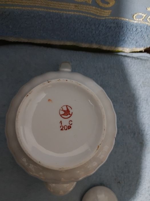 Чайник фарфоровый продам