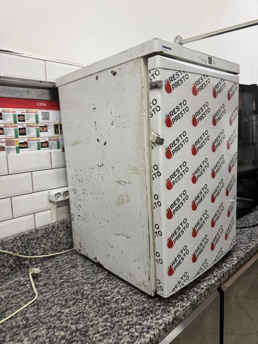 Продам маленький холодильник