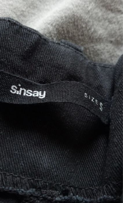 czarne spodnie z wysokim stanem