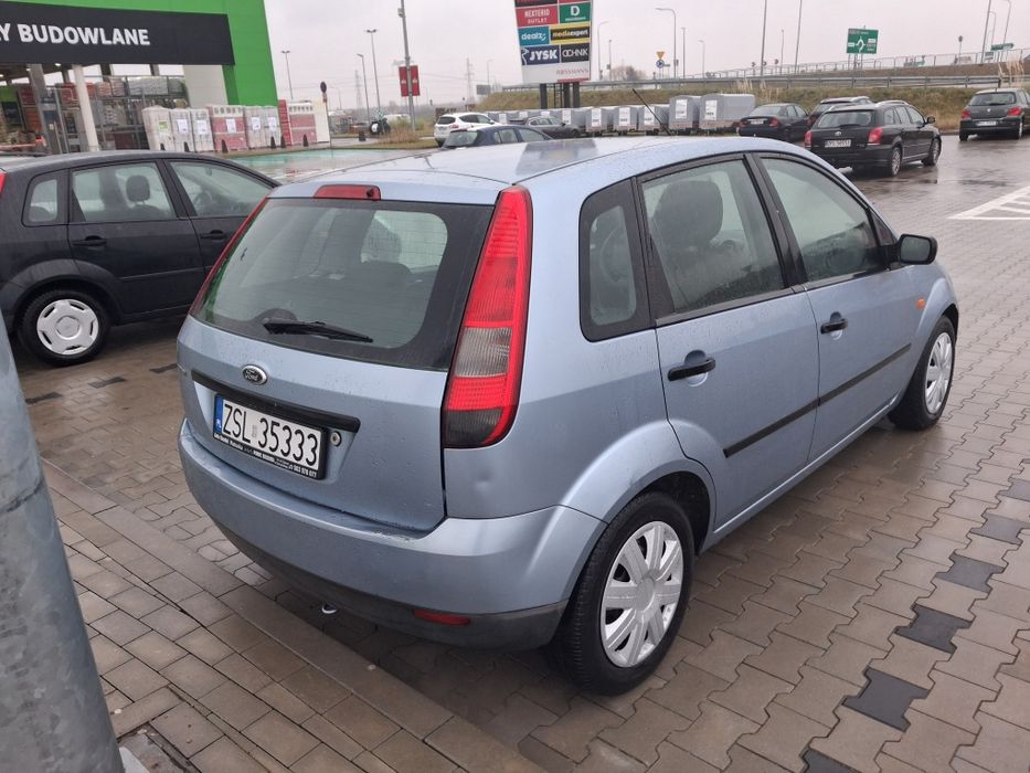Forda Fiesta 1.4 benzyn  75 km 2005  rok
