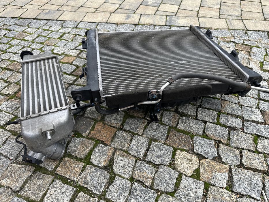 Hyundai i30 FD 2008 2012 intercooler chłodnica wody wentylator