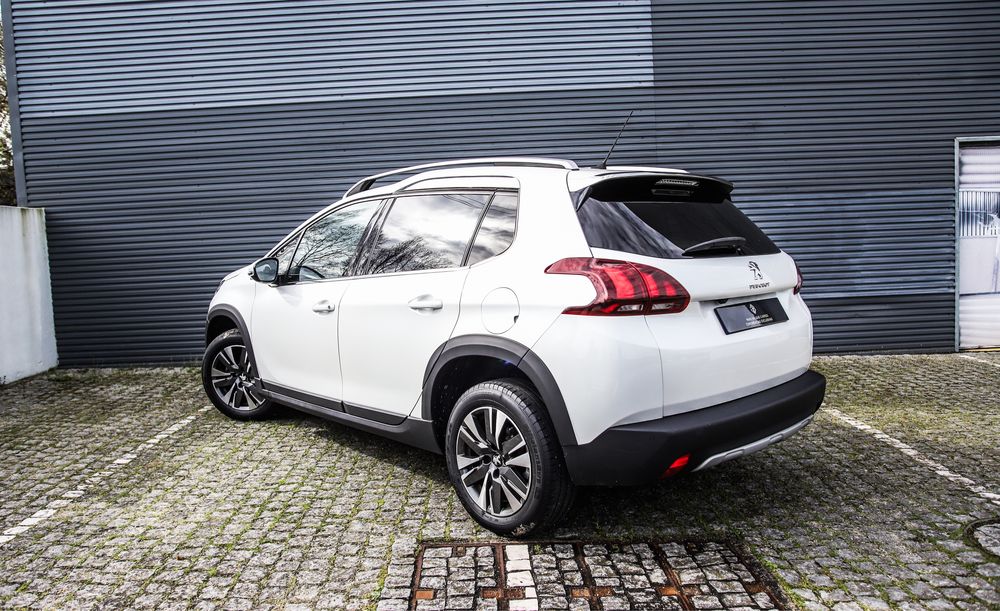 Peugeot 2008 1.5 BlueHDi Allure | NACIONAL