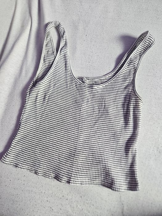 Crop top na ramiączkach