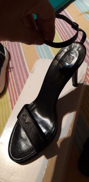 Sandálias salto alto