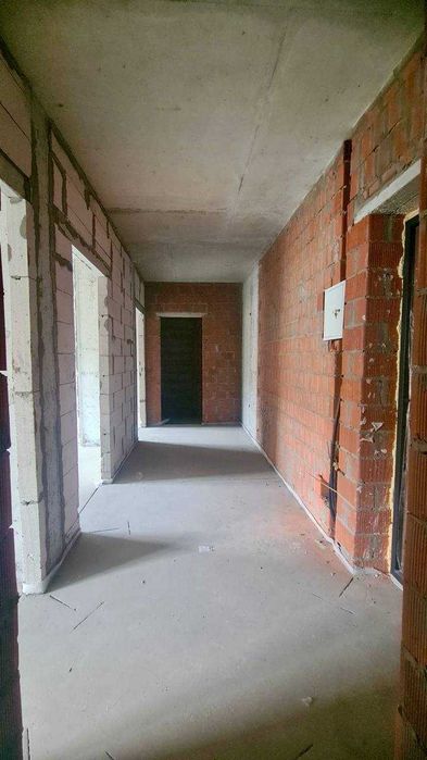 2к 58,5м Кришталеві Джерала в зеленому районі Києва