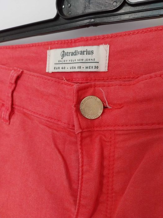 Spodnie Stradivarius roz. 40 / L