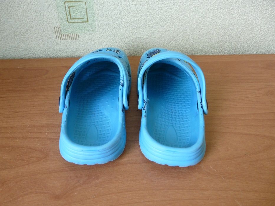 Buty crocsy dla dziecka 25 (16,5cm) błękitne na plażę