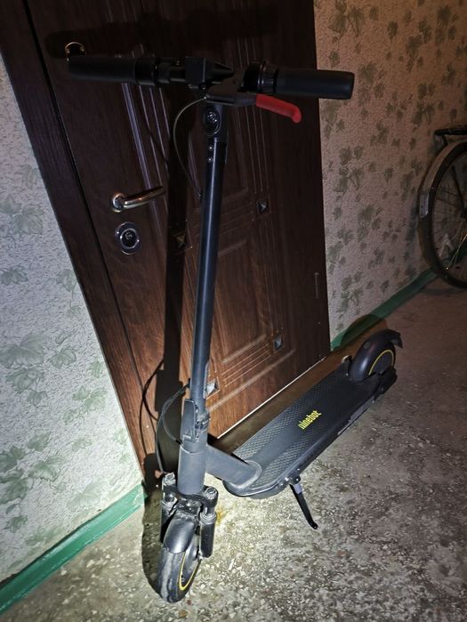 Електросамокат Ninebot G30 Max Ultra з передніми амортизаторами

Прода