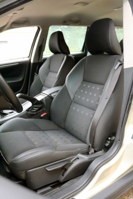 Volvo V70  2.4i (5 Cil.) Aut. **Irrepreensível**