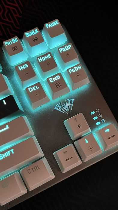 Клавіатура Aula дротова з підсвіткою! Ідеальний стан!