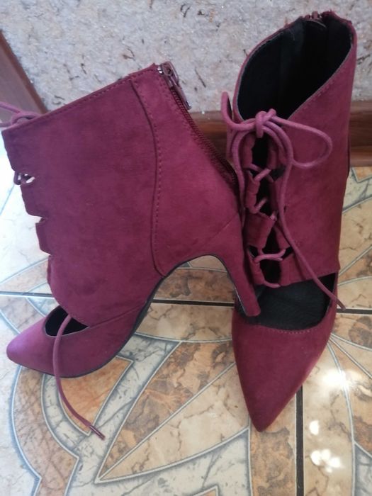 Nowe buty na obcasie