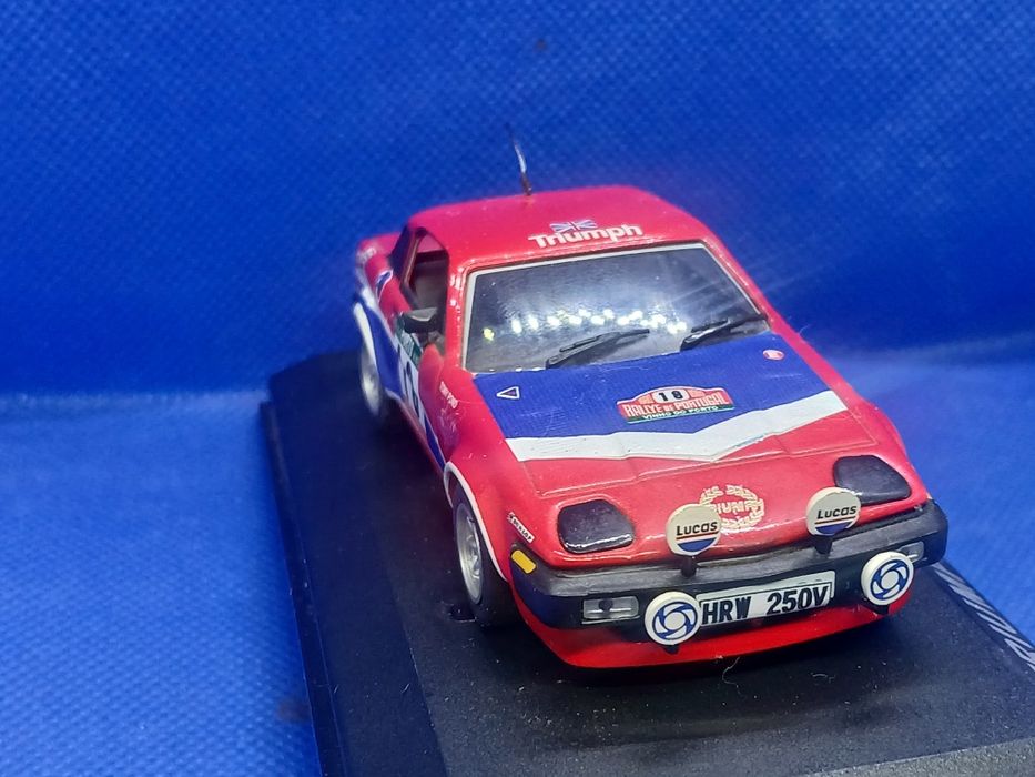 Miniatura 1;43 Triumph TR7 V8 Tony Pond Rally de Portugal  1980