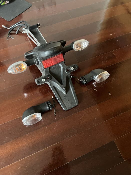 Suporte Matricula e Piscas Yamaha MT 07