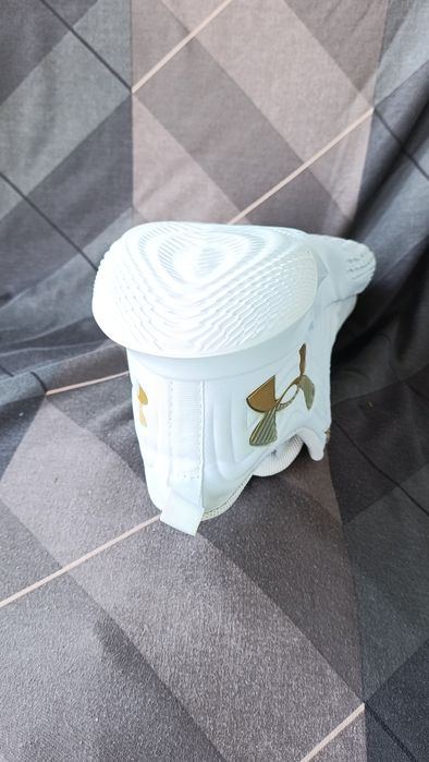 Кроссовки Under Armour Flow Futr 43р