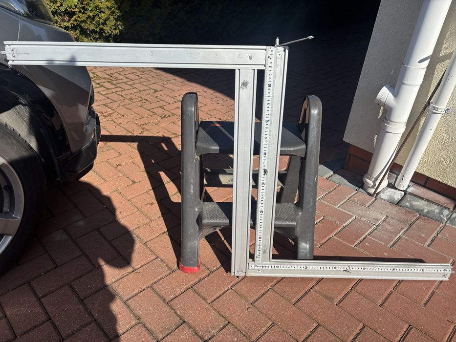 Szablon do frezowania otworów prostokątnych.