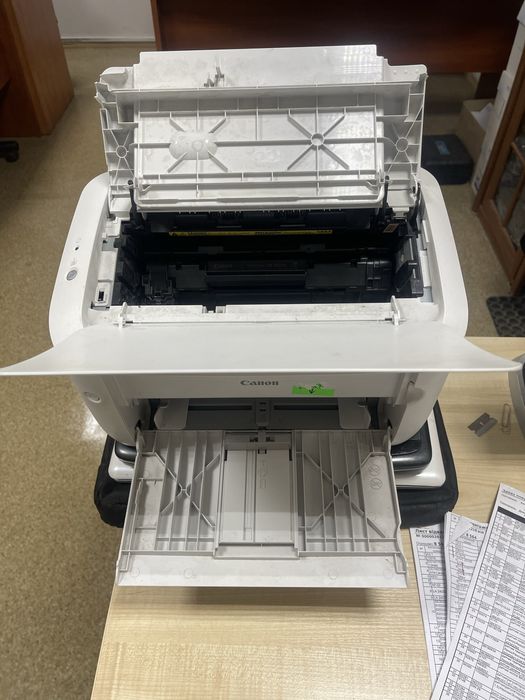 Принтер HP Laserjet p1102 б/у в отличном состоянии