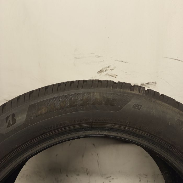 215/55R17 Bridgestone Blizak 6