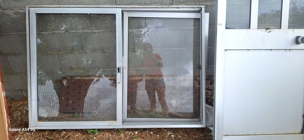 Janela e porta de alumínio
