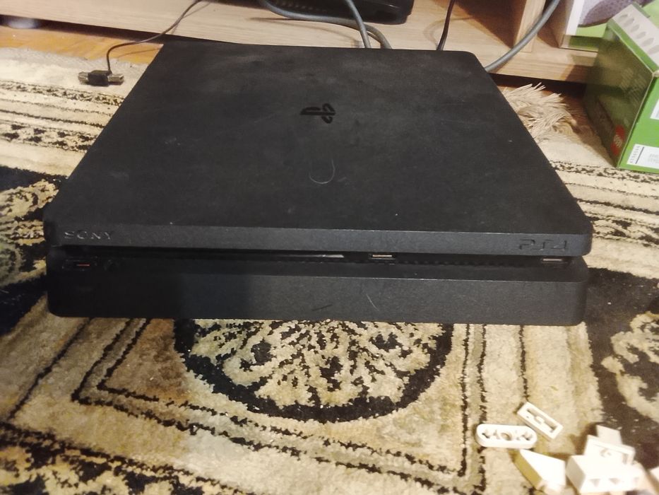 Konsola PS4 1t slim