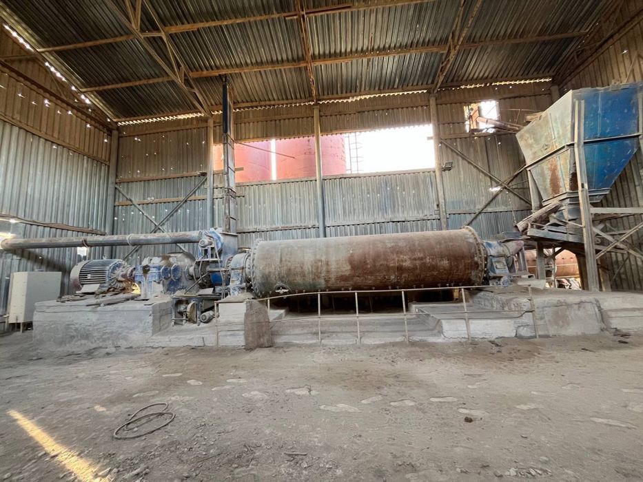 Продаю в Киевской области  линию помола строй материалов