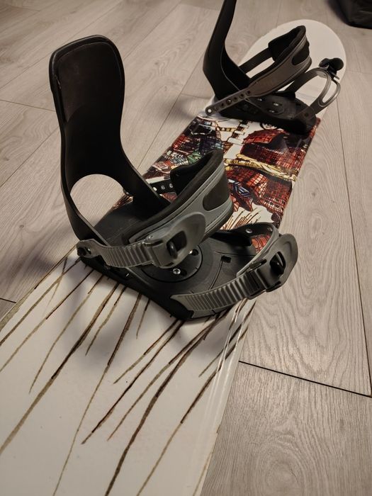 Deska snowboardowa 150, wiązania i buty 44, komplet
