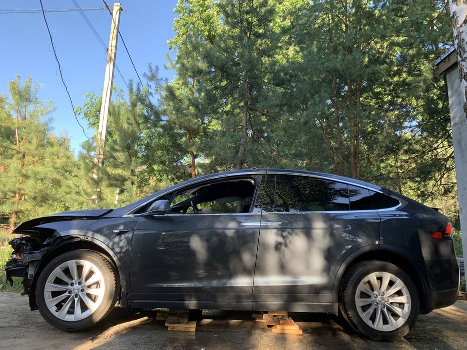 Tesla X 100 D 8міс 17рік