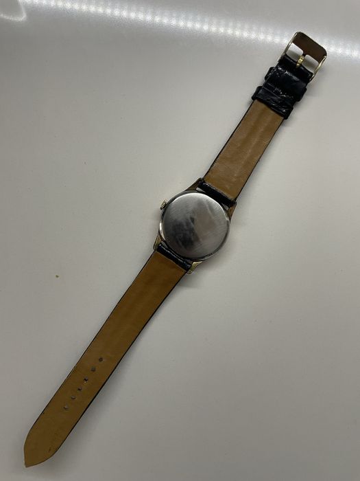 Relogio Omega vintage com pulseira em crocodilo legitimo, anos 50