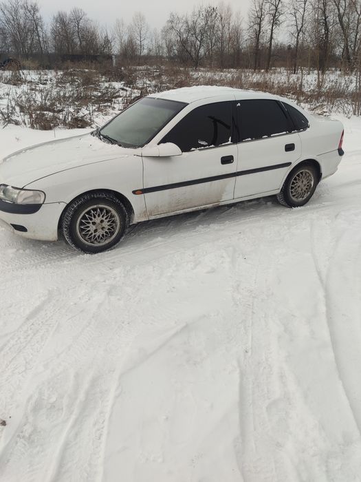 Опель вектра б 96р. 1,6 бензин