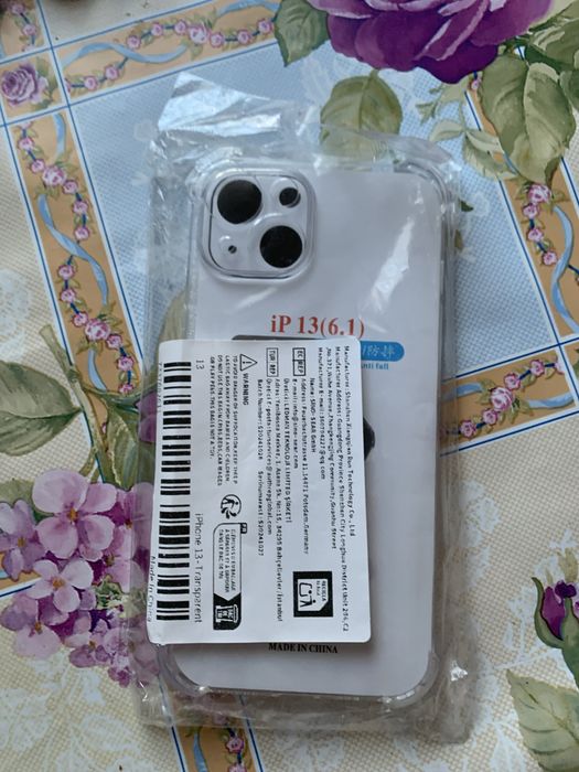 Продам прозрачный чехол на айфон 13