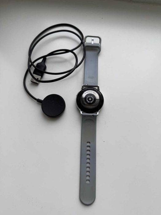 Смарт-часы Samsung Galaxy Watch Active 2