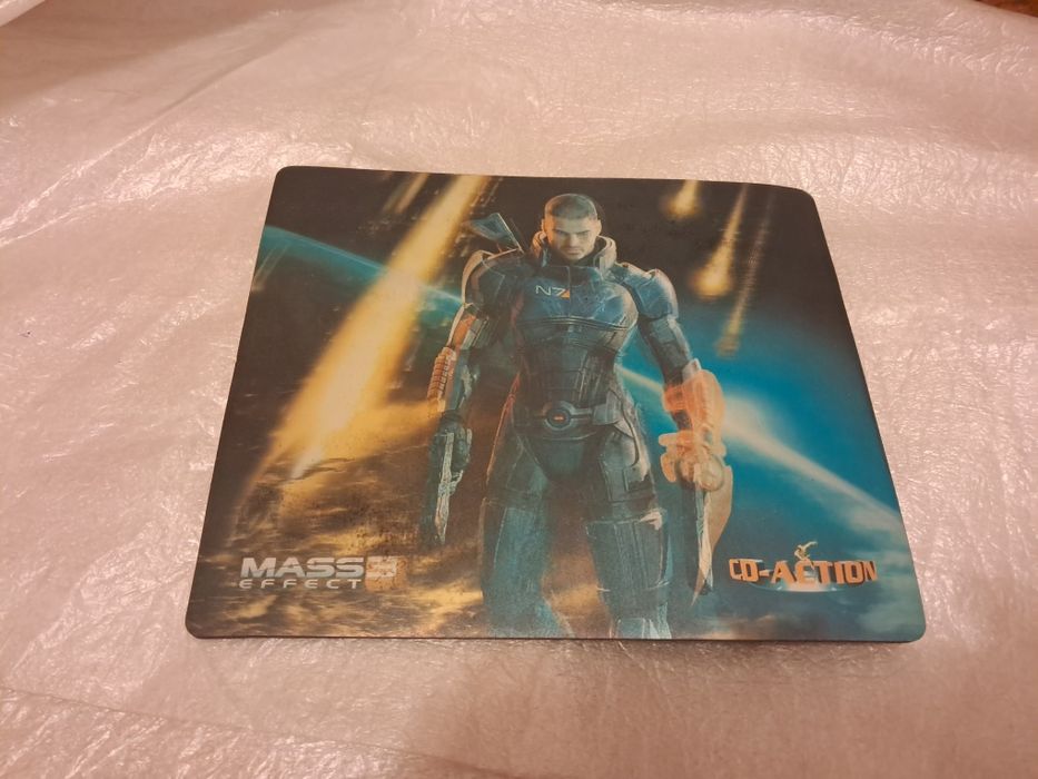 Wkładka pod mysz z CD Action. Mass Effect 3 3D