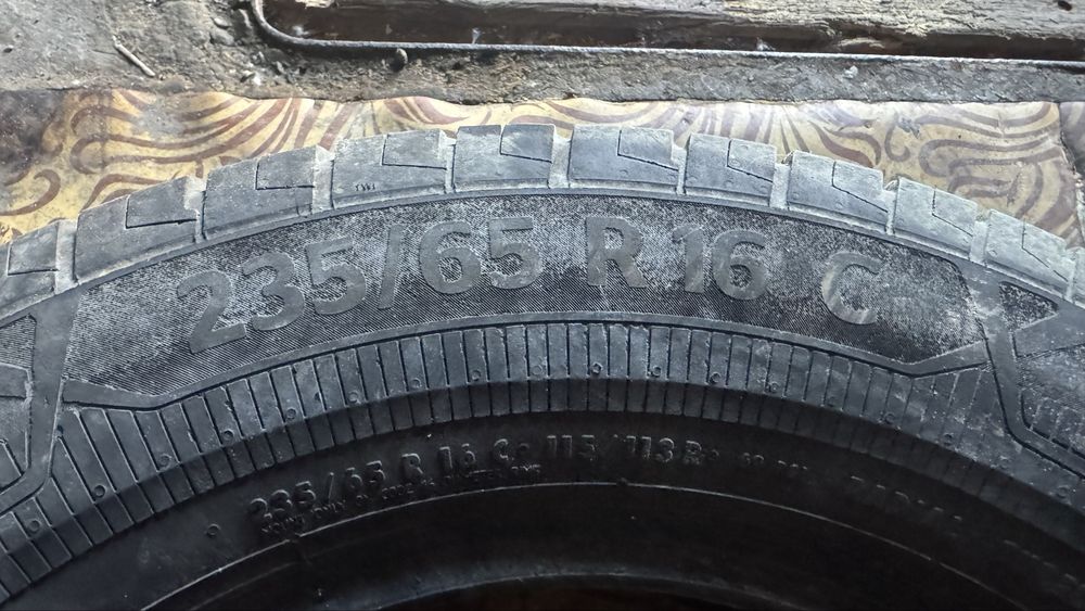Шини R16C 235/65 Continental VanContactEco