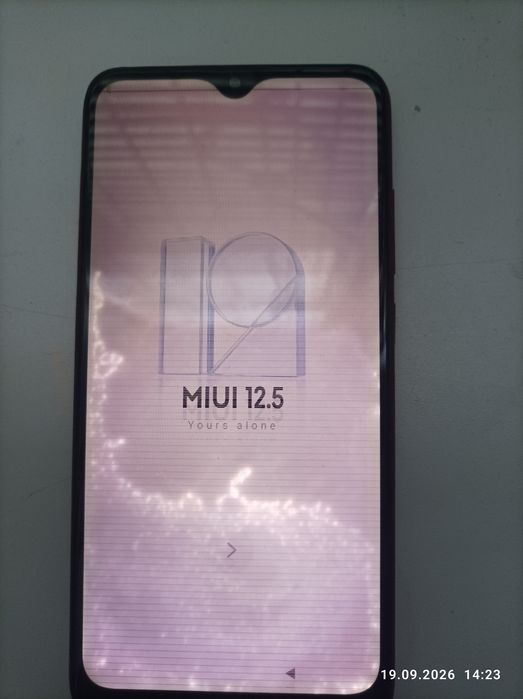 Продам Xiaomi Redmi 8 4/64 під заміну дисплею!