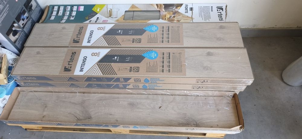 Panele laminowane ARTENS INTENSO 8mm wodoodporne