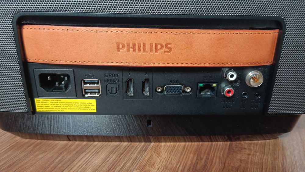 Smart Projektor 3D Philips Screeneo 1590 - ultrashort 100 cali z 45cm