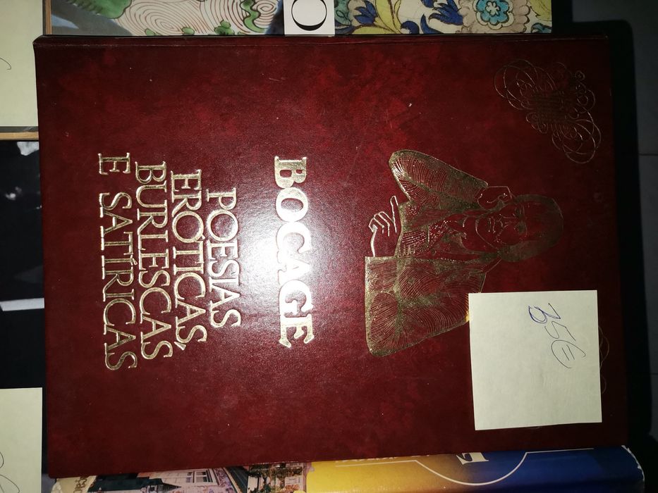 Livros antigos preço um pouco negociável.