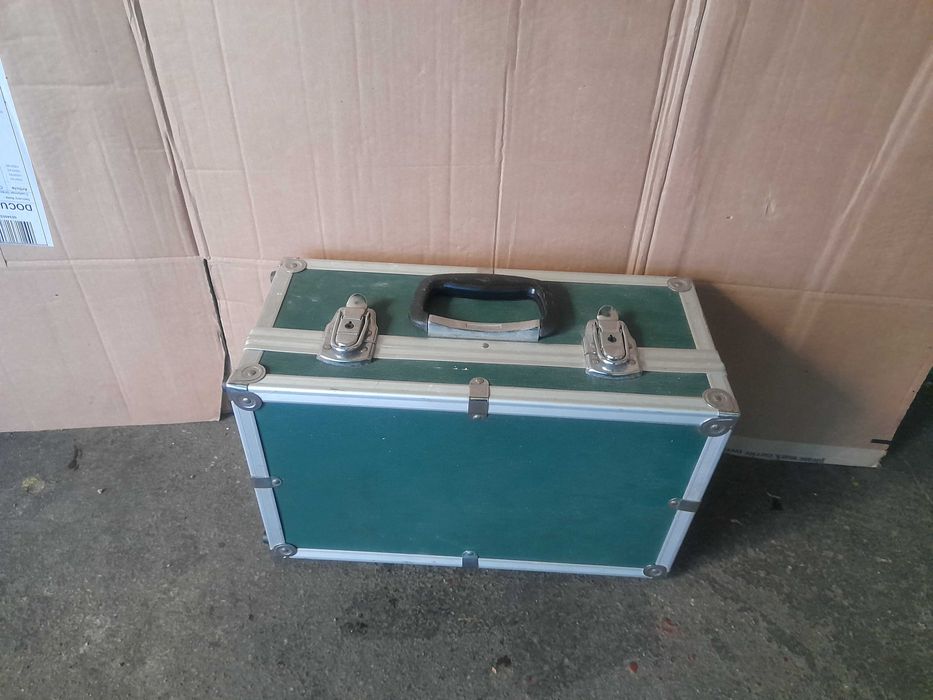 walizka kufer case aluminiowy