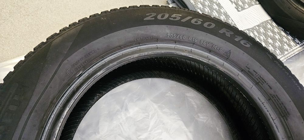 Opony Pirelli All season SF2 xl  205/60/16 2023r