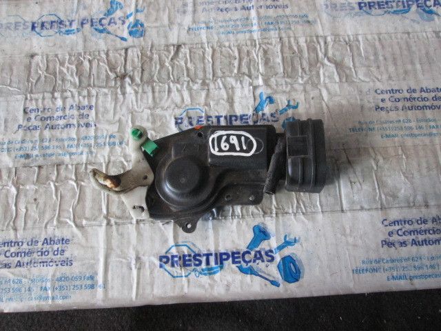 Fechadura / fecho porta trás direito SUZUKI Grand Vitara I (FT, HT)