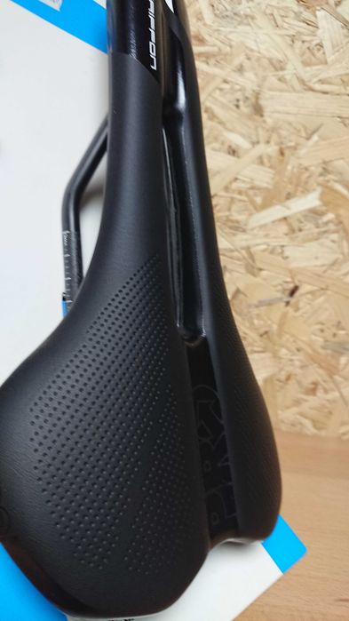 Siodełko rowerowe PRO Griffon Women's Carbon 152mm NOWE
