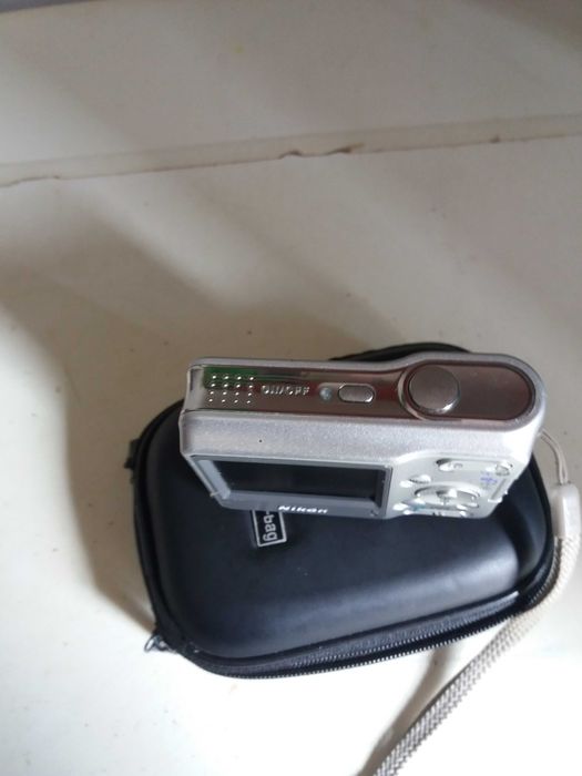 Maquina fotografica digital NIKON