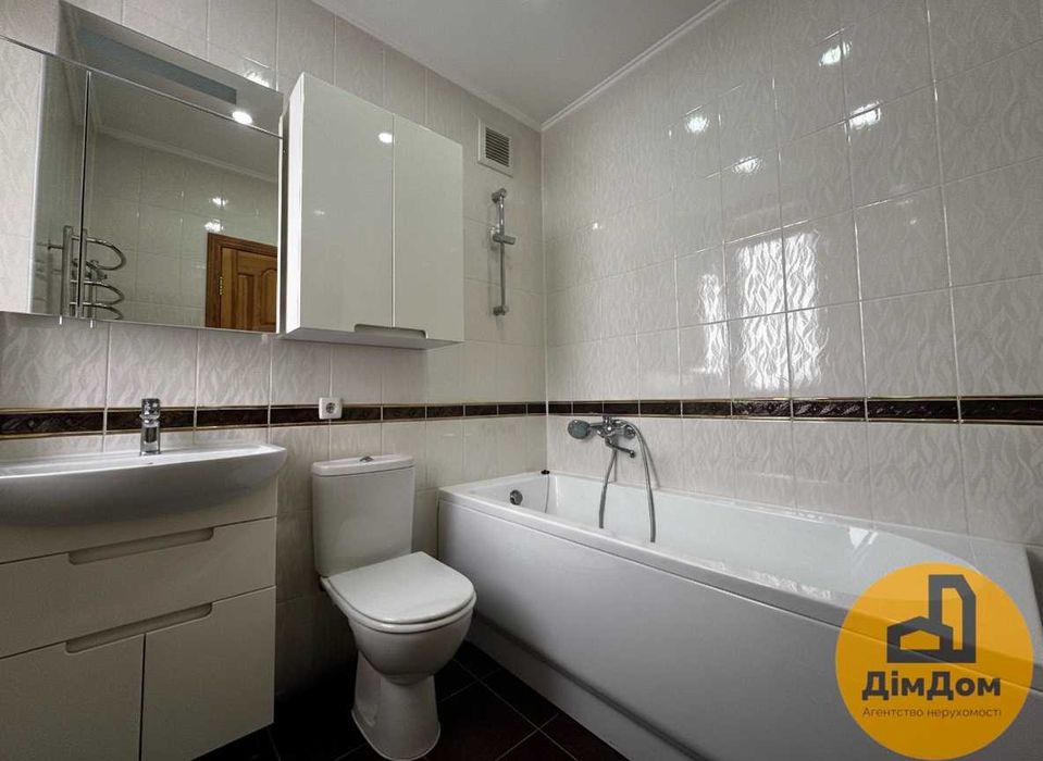 Продаж великого заміського будинку 410 м2, Село Яблунівка