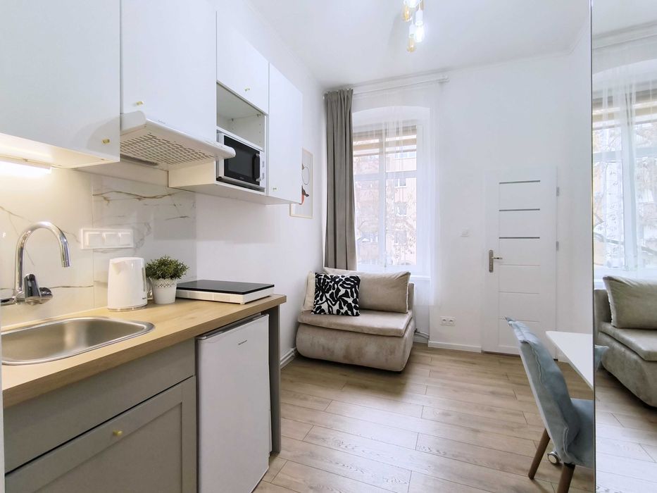 ŚRÓDMIEŚCIE, ul. Armii Krajowej 14, MIKROKAWALERKA, od 1/02