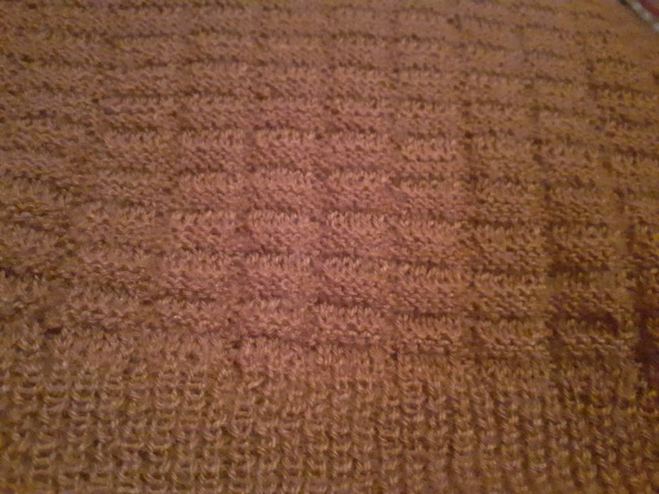 Nowy sweter ROBIONY ręcznie na drutach
