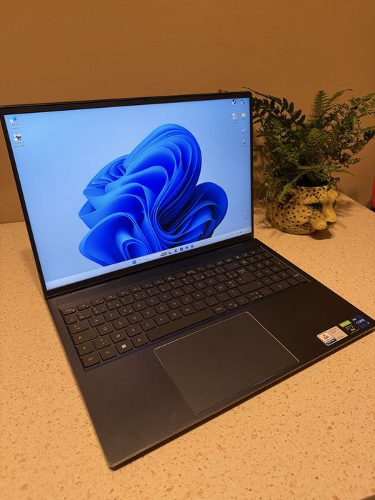 Продам ноутбук Dell  inspiron 7610(P107F) i7-11800H, Ge Force RTX 3050