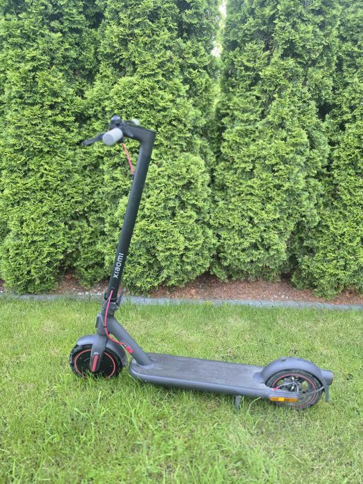 Xiaomi Electric Scooter 4 Pro NE + Ładowarka
