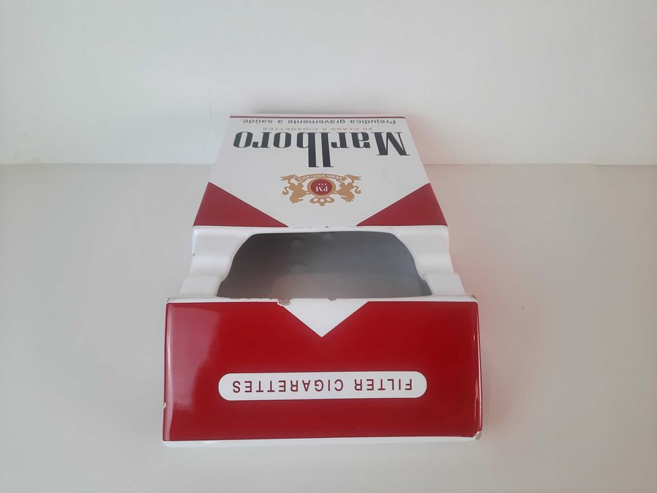 Cinzeiro Gigante Marlboro