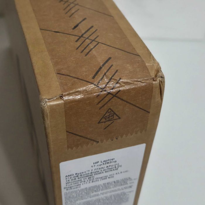 Ноутбук HP 17 17" - Ryzen 7 7730U - 16/512GB